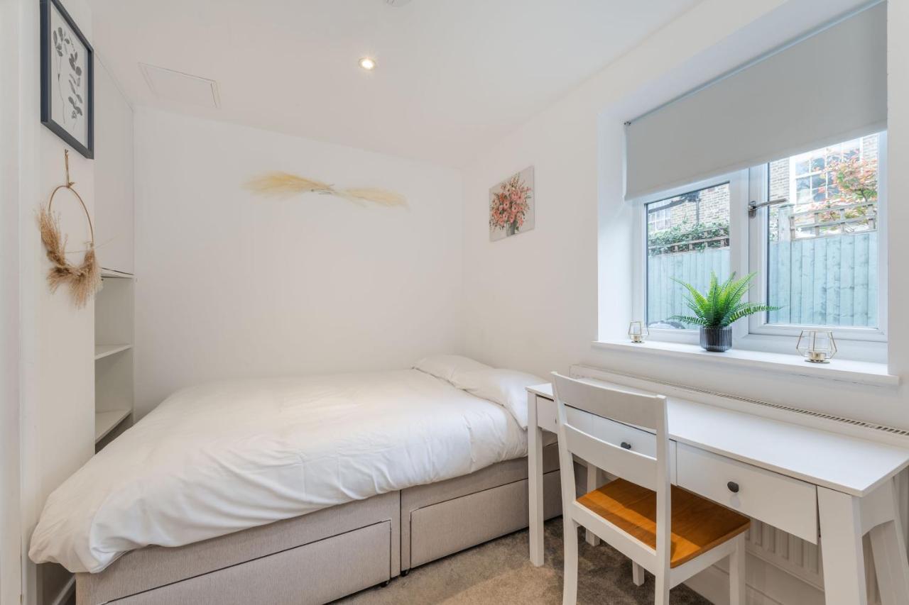 Three-Bedroom Bliss In London Town Dış mekan fotoğraf