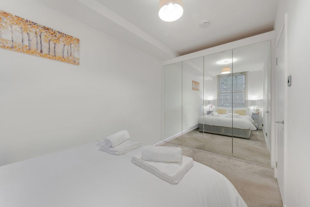Three-Bedroom Bliss In London Town Dış mekan fotoğraf
